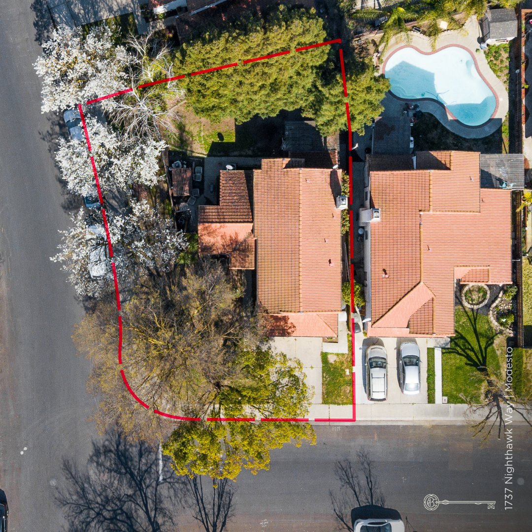 CraftAndBauer's tweet photo. For your consideration 🏆, a 3 bed/2.5 bath home that will win your ❤️ in all of the categories, from its oversized lot through its generous spaces. Centrally located in one of #Modesto's most sought-after neighborhoods. Listed by Shana Gates &amp; Andrew Youkhana, #GatesTeam · $470k https://t.co/xoWa7gzc7B