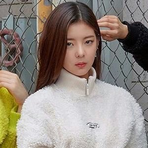 EGIRLJISU's tweet photo. stunning https://t.co/dTT1ClBUFv