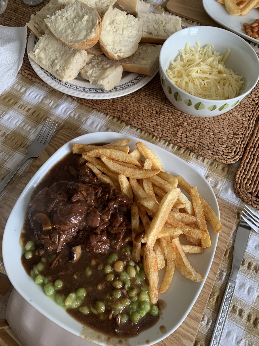 rsmithnuh's tweet photo. Sometimes you just need ya mams home cooking #properchips 😘🤌🏻 https://t.co/VdsOybMn2R