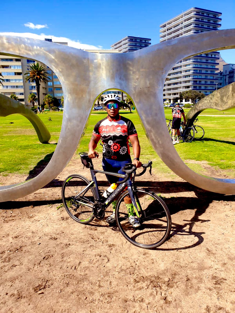 LNRdewee's tweet photo. Cape Town Cycle Tour 2022  
Real MEN Don’t Need Motors 🚴🚴
#HSCC
#CTCT
#keepriding https://t.co/ETpfDJHZdV