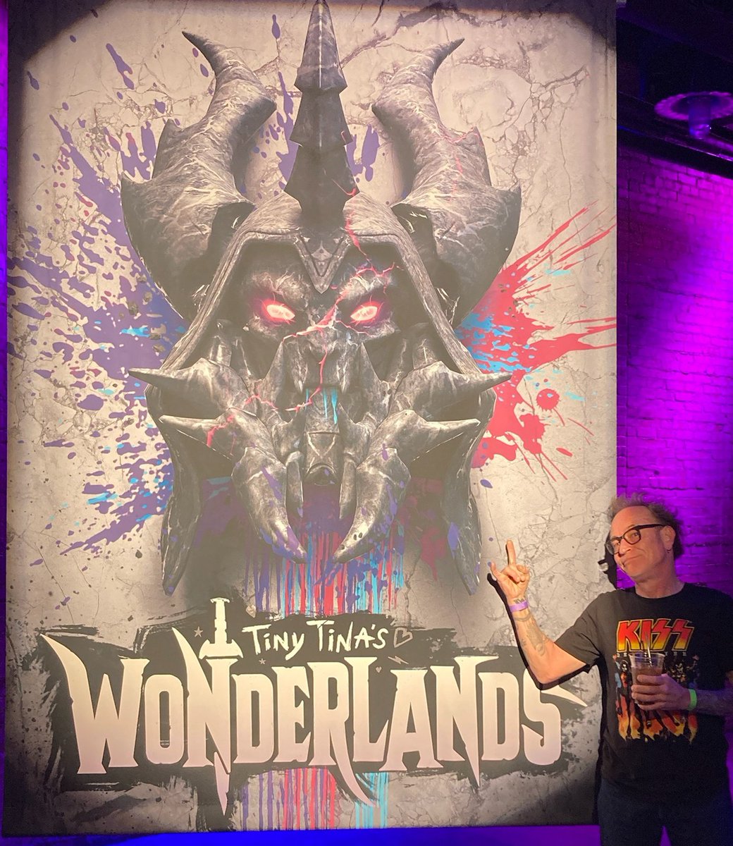 I Can't thank everyone at <a href="/GearboxSoftware/">Gearbox Software</a>
and @AtYes2Ats enough for giving me the fantastic opportunities I've had voicing 🎙
3 characters for such AWESOME games!
And of course...GAMERS
worldwide for playing!
   💥THANK YOU💥
TyTheVoiceGuy.com