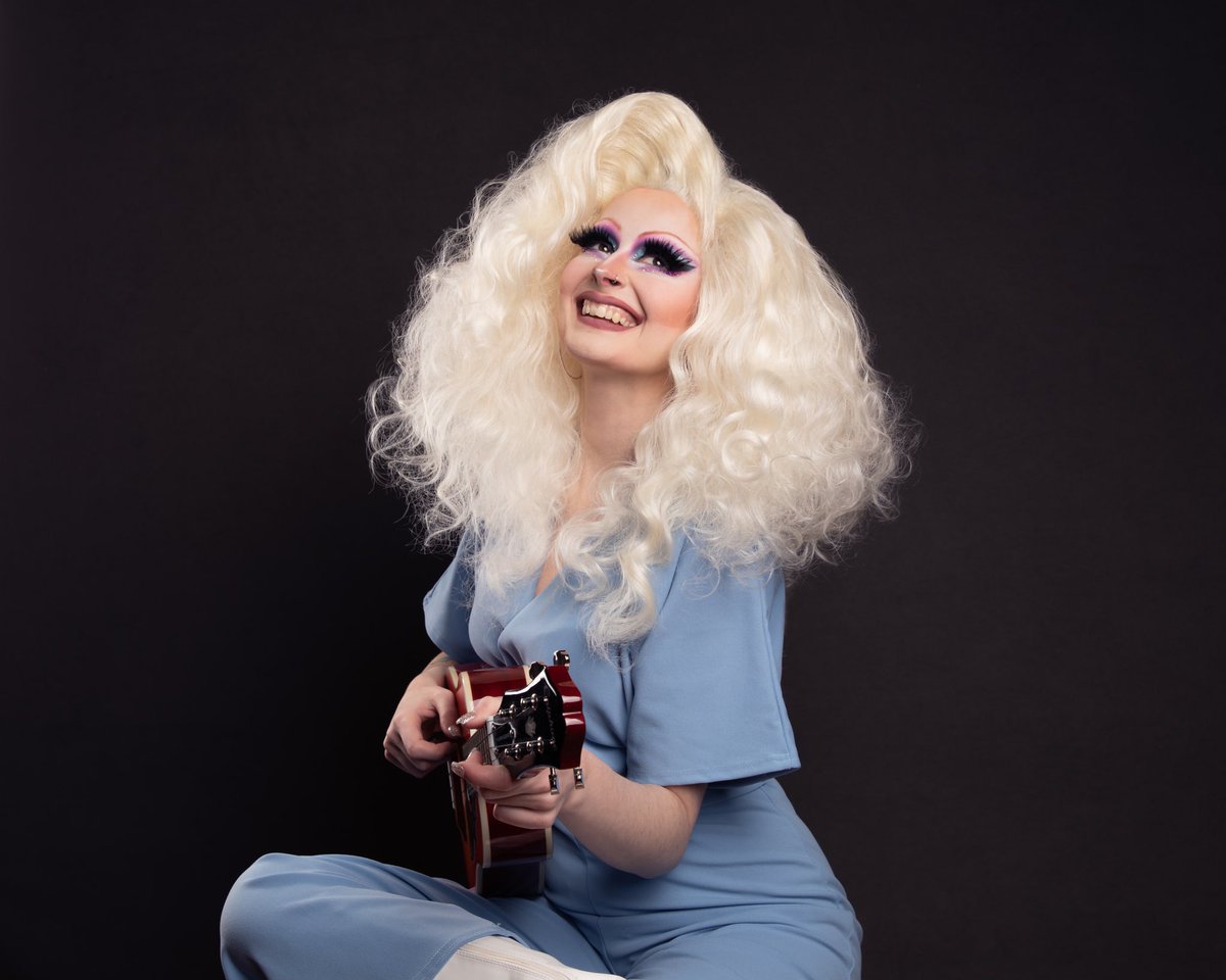 PrideWorthing's tweet photo. We’re delighted to announce 📢 first wave of acts for “Prides Got Talent on 14th April at The Libertine Social, Worthing 🏳️‍🌈 FREE ENTRY! / 18+ 

Please welcome…

@AmberSands9 
@Vektrill 
The Kelly Collab https://t.co/NHhUwxDA5k