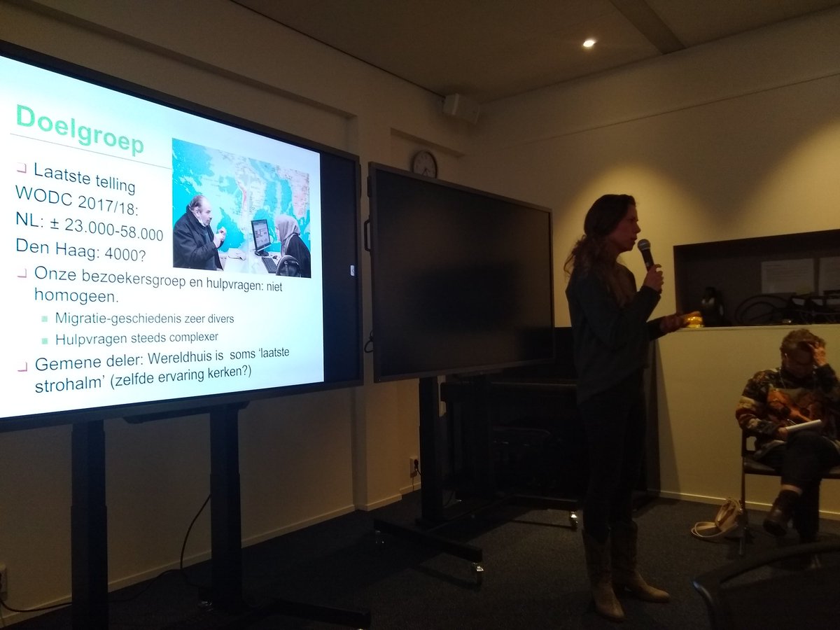 Met <a href="/HUBGeloofinDH/">HUB Geloof in Den Haag</a> en <a href="/PEPDenHaag/">PEP Den Haag</a> samen maatschappelijke kerk over #ongedocumenteerden en #kerken in #DenHaag. Agnes vd Beek vd Filipijnse katholieke gemeenschap &amp; SARO over de grote nood in corona met voedselpakketten vanuit de kerk, nieuwesamenwerkingen. Wereldhuis @StekDenHaag