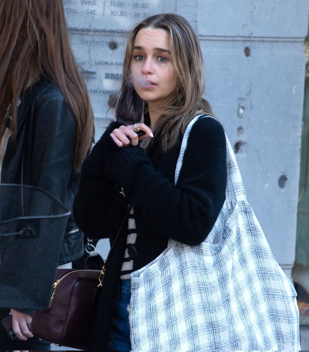 New pictures of Emilia Clarke.
P.S. that looks like an e-cigarette