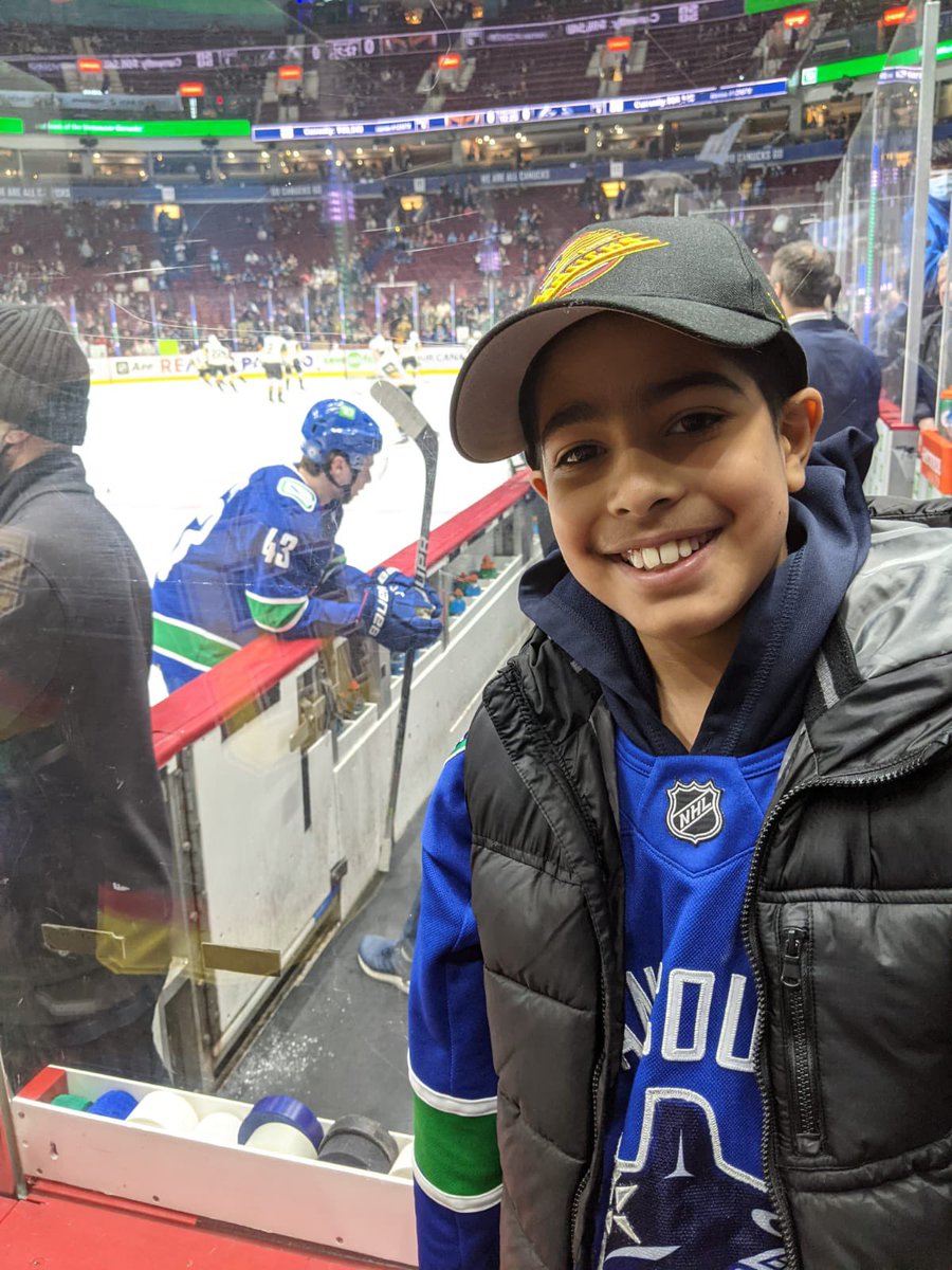 rdhaliwal84's tweet photo. All he wanted was a picture with Quinn Hughes 😂 @Canucks @CanucksPR https://t.co/yr90hbl59H