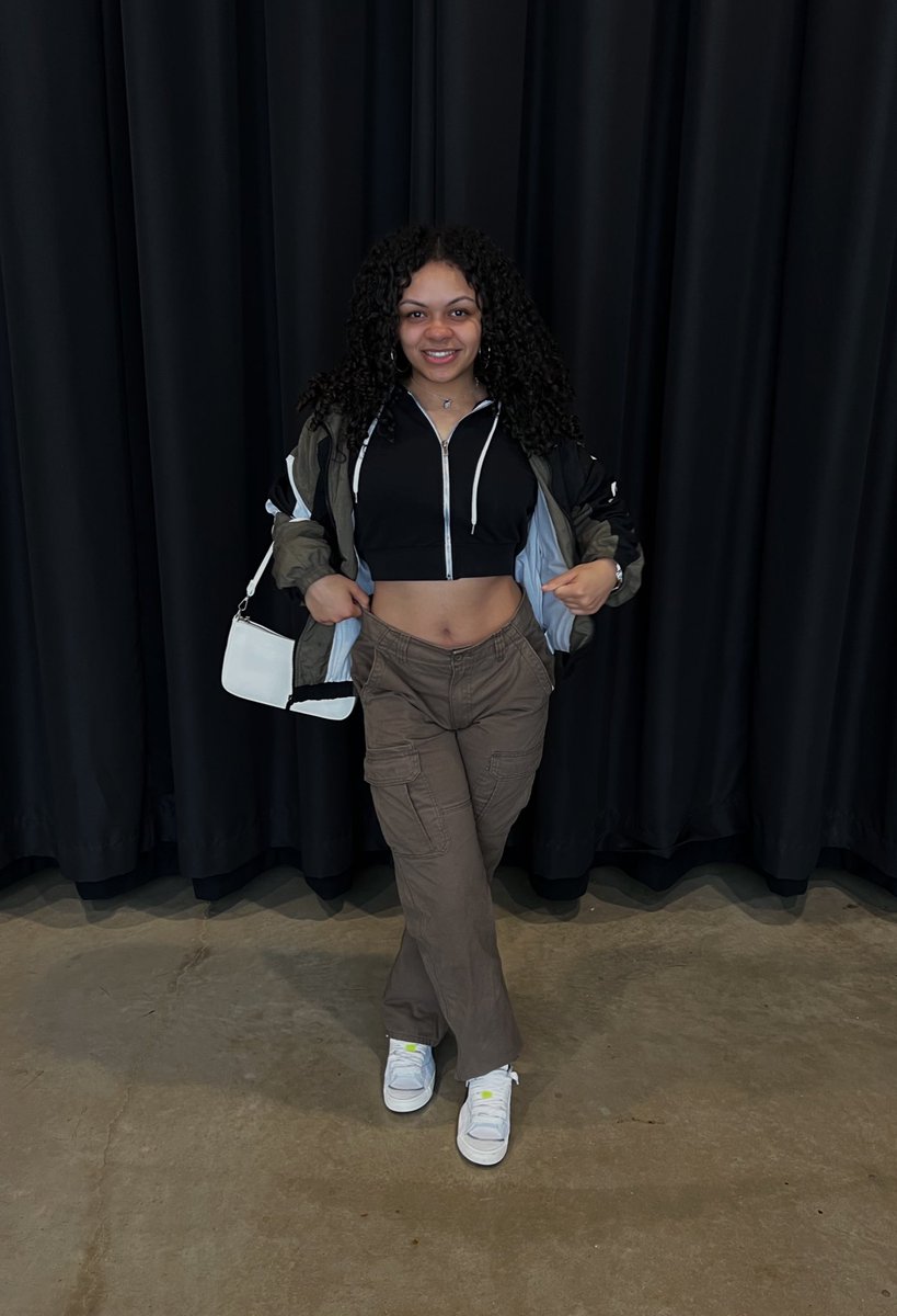 ummsteff's tweet image. just 2 have on here