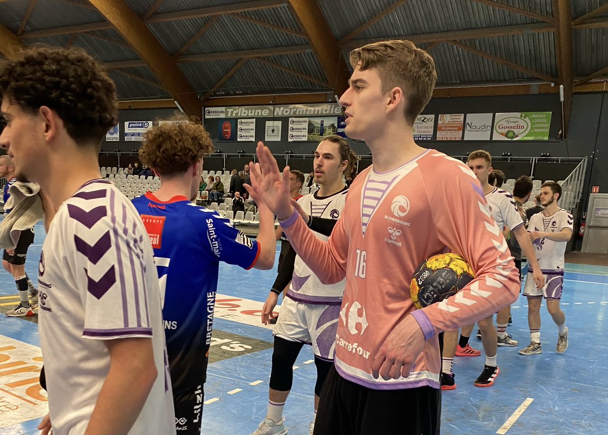 JSCherbourg's tweet photo. [RÉSULTATS DU WEEK-END] 🤾🏻‍♂️

🤯 La grosse perf' de la N2 face au leader du championnat
✅ Le (quasi) sans faute des jeunes Mauves
🚫 Les U13A qui ne laissent rien passer

👉 https://t.co/4FB8UUu3Pt https://t.co/1xen3f6XfE