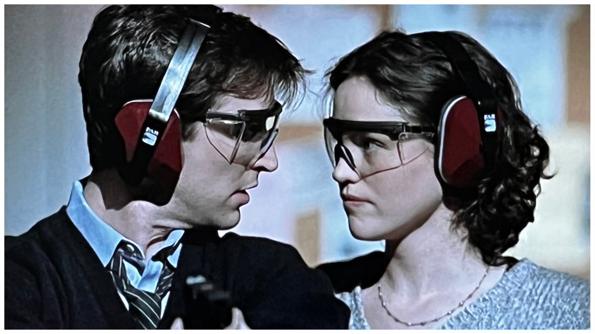 LonelyWriterNL's tweet photo. This scene was just too funny. The look on Carter’s face 😁😂. #ER #S3 #whoseappynow #johncarter #noahwyle #maggiedoyle #jorjafox https://t.co/1EXhQplpzo