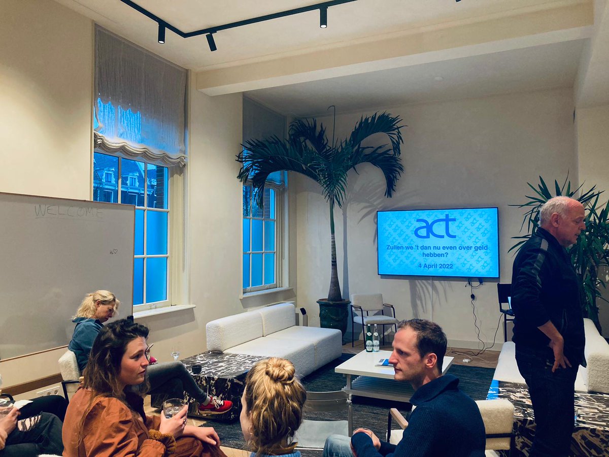 kunstenbond's tweet photo. We gaan het vanavond over geld hebben! Samen met onze vrienden van @acteursbelangen praten we met leden over eerlijke tarieven voor acteurs en de kracht van collectief onderhandelen.

#fairpracticecode #fairpay https://t.co/pSddpQPPcc