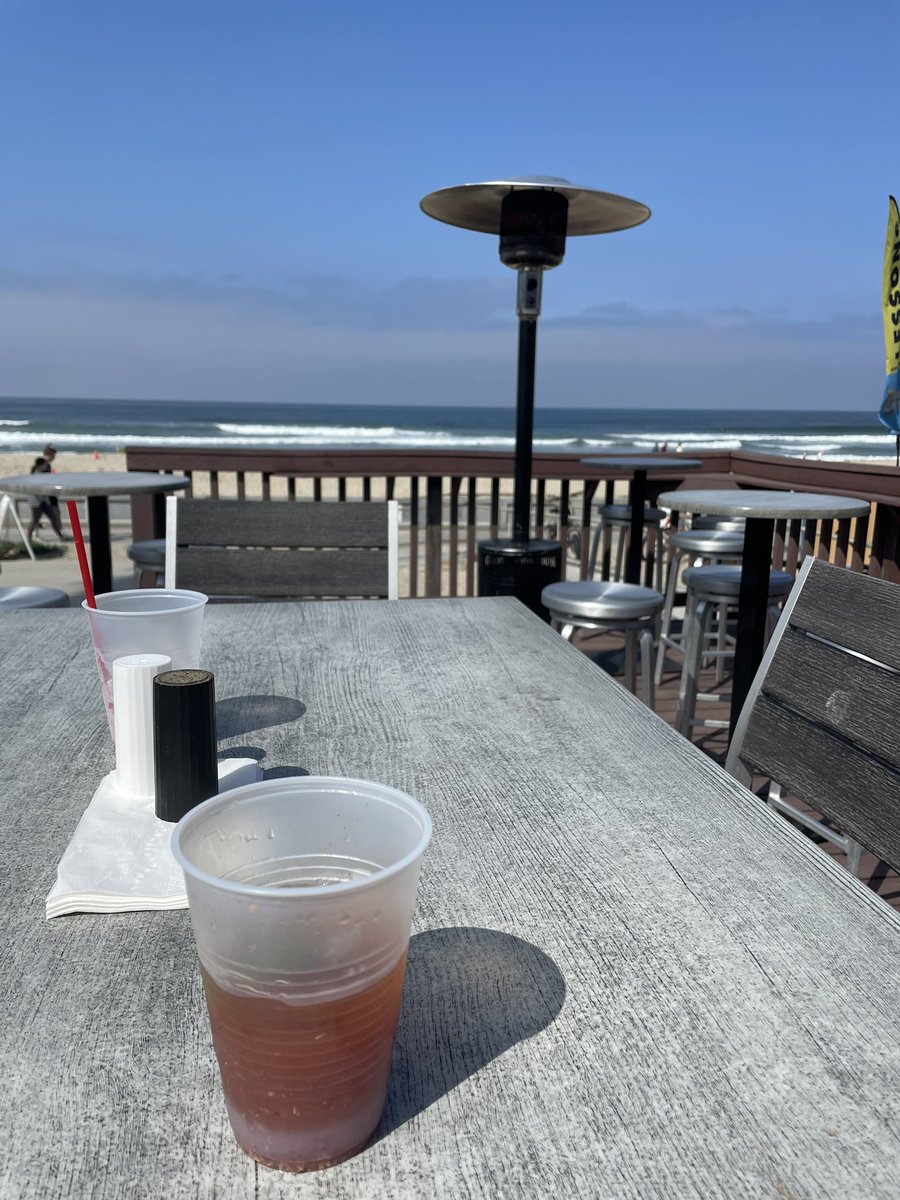 sweatnblood's tweet photo. #WESTSIDELIFE #ITS5OCLOCKSOMEWHERE https://t.co/qLXuMOvQp6
