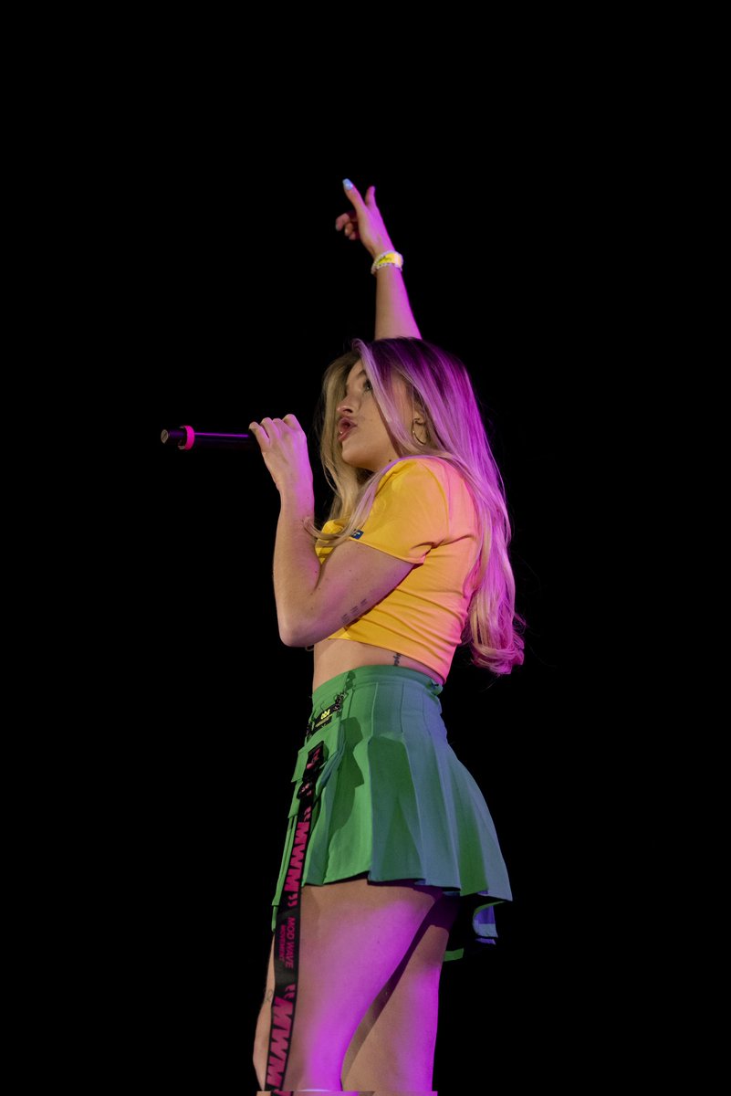 Lauranfoto's tweet photo. Más fotitos  de  Los 40 Primavera pop en Rubí 📸 😊 @JQuiles @_samanthagg
@heysararoy y @Agoney
Gracias al @DiarideRubi_ por contar co nmigo para este evento😊   y a los @Los40 por el trato increíble que han tenido. https://t.co/dWpWUz0uwS