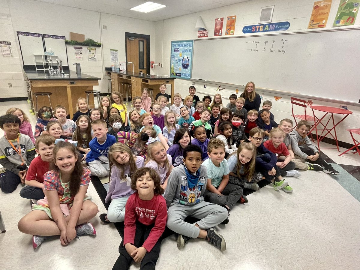DanielleBreezy's tweet photo. I had a great time with the first grade at @MES_Mustangs! Look for their Stormtracker Shout-Out on @WKRN at 5! Can you find me? @rucoschools 

To have me visit your school reach out to me here: https://t.co/KTdn7I2G3L https://t.co/0y0ItkLkso