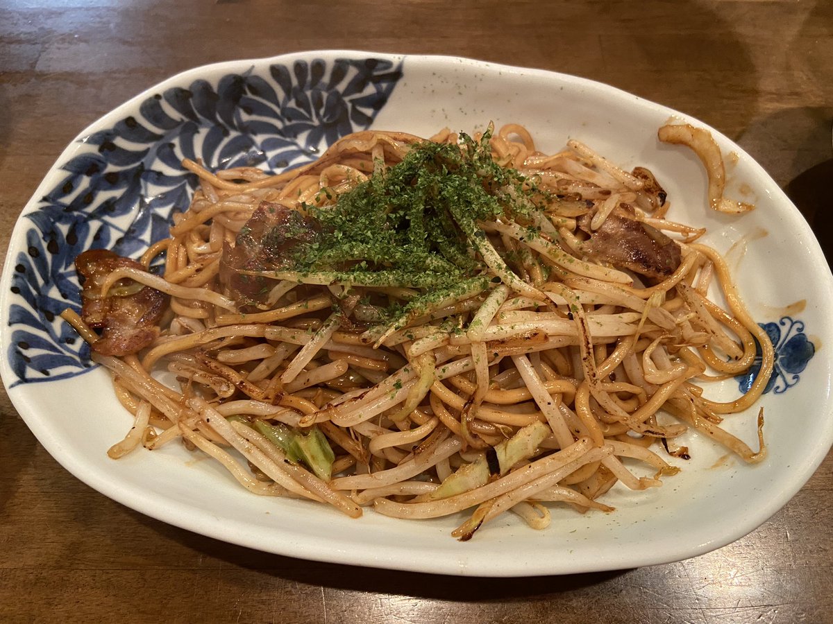 unagi_meijin's tweet photo. 今日は #甲子園三代目あつい飯 さんでお好み焼きと焼きそばを堪能✨あつい飯さん、お世話になりました‼️やっと食べられた〜😆
その後 #BARSESSION でギターに合わせてステージ&スタンドマイクで大熱唱✨とめこさん、ありがとうございました‼️
お付き合いいただいた皆様、ありがとうございました😊 https://t.co/CWZdiB8UwE