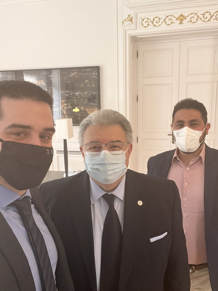 ntheodoropoul0s's tweet photo. Με τον Γενικό Γραμματέα Απόδημου Ελληνισμού @johnchrysoul ενόψει των μηνών που έρχονται. Ενωμένοι για τον ελληνισμό της διασποράς. https://t.co/6unfLSaxTJ