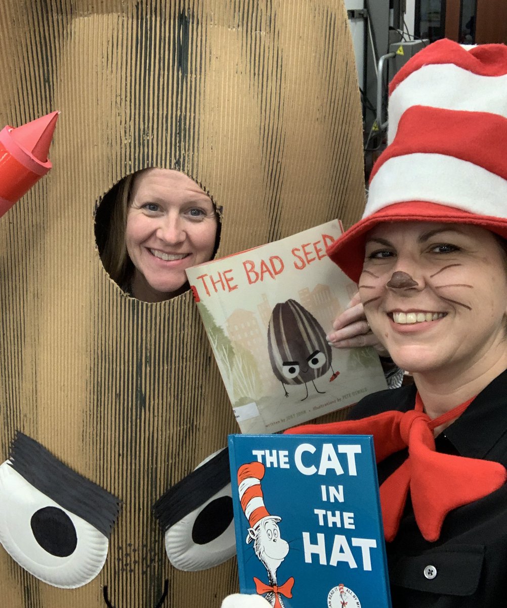 8AngelaGregory's tweet photo. Happy National Library Workers day to these two amazing ladies! I am so blessed to work with them! #TylerISDlibraries #NLW2022 https://t.co/ey0bgjN7G8