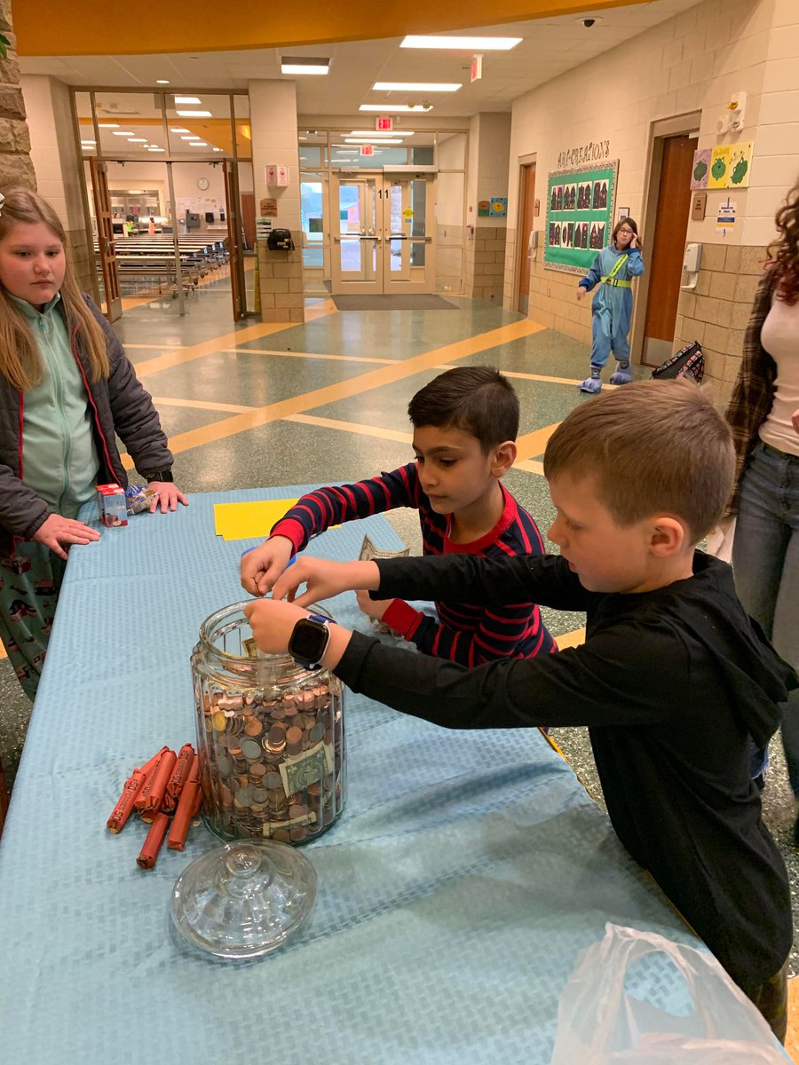 SylvaniaSchools's tweet photo. Across many of our schools this week, our parent clubs are collecting "Pennies for Peace" to raise awareness and funds. This effort to support refugees is sponsored by Sylvania Schools Parent Organization &amp; the Peace Project. #PenniesForPeace https://t.co/oaWD9sNBv5