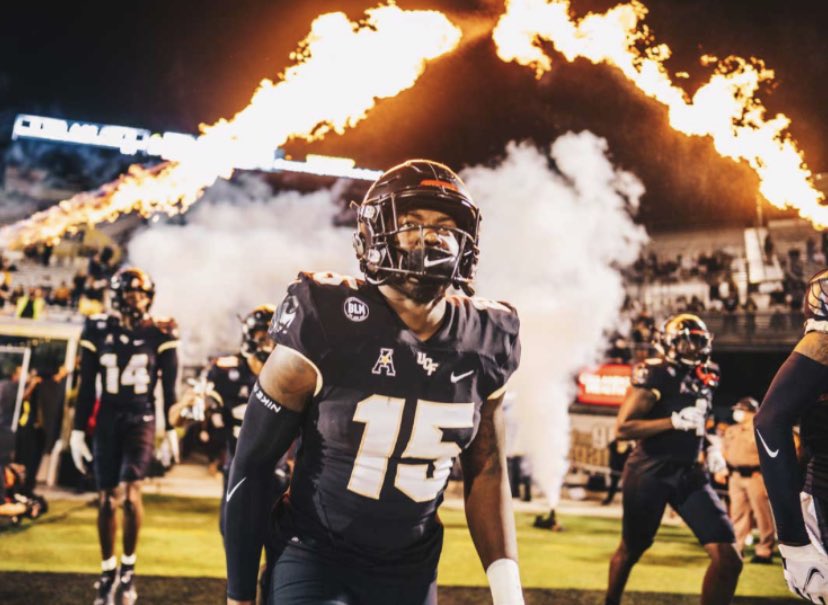 KatrellWebb's tweet photo. After a great conversation with @CoachHand i would like to say that i have received my first division 1 offer from UCF ⚔️🖤 @CoachBeck56 https://t.co/vQa6R1ldWZ