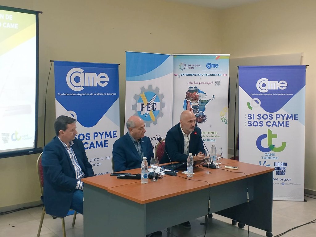 redcame's tweet photo. Ahora en la sede de la @FECtes se desarrolla la reunión federal de @CAMEturismo con la participación del ministro de Turismo de @CorrientesGob, Sebastián Slobayen.
#CAMEenCorrientes
#AgendaFederalPyme 🇦🇷 https://t.co/aAozBwByvw