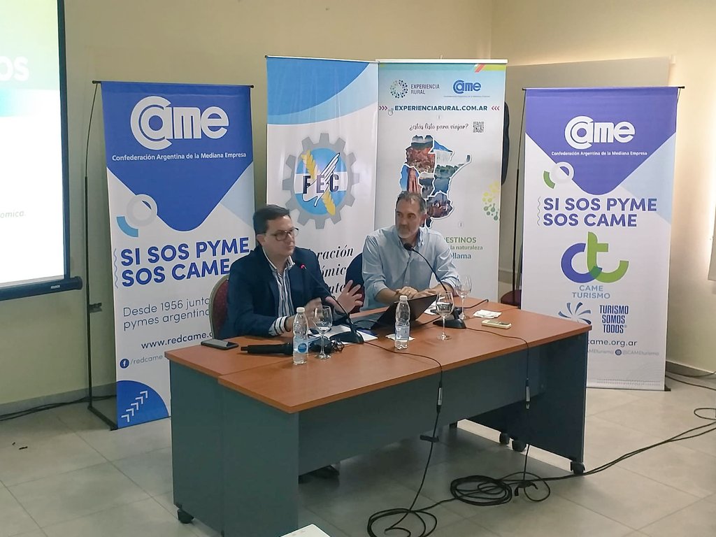 redcame's tweet photo. Ahora en la sede de la @FECtes se desarrolla la reunión federal de @CAMEturismo con la participación del ministro de Turismo de @CorrientesGob, Sebastián Slobayen.
#CAMEenCorrientes
#AgendaFederalPyme 🇦🇷 https://t.co/aAozBwByvw
