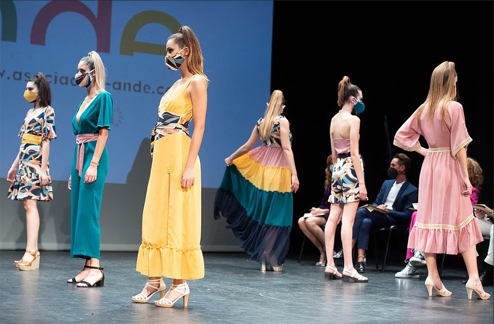 JLBenejam's tweet photo. Este sábado, Alaior se convierte en la capital de la MODA. Certamen Nacional de Jóvenes y Nuevos Diseñadores de Moda de España en las Islas Baleares (Centro de Cultura Sant Diego). Presentación de las nuevas colecciones. Lo nunca visto.  #AlaiorEsModa @tiagoreurer1 https://t.co/4dibnHHRt8