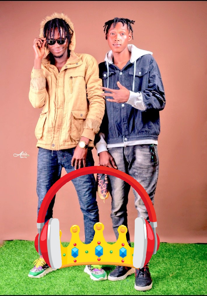FRNation1's tweet photo. We don't see them....... 🤣🤣😂
#Ghanamusic
#SavvanaMusic
#FRNation the best to watch out for.
More revelations on your way
Do #FOLLOW so that you don't miss a gist.
Hmmm.. Savanna Music Industry. https://t.co/V24ZxufbpR
