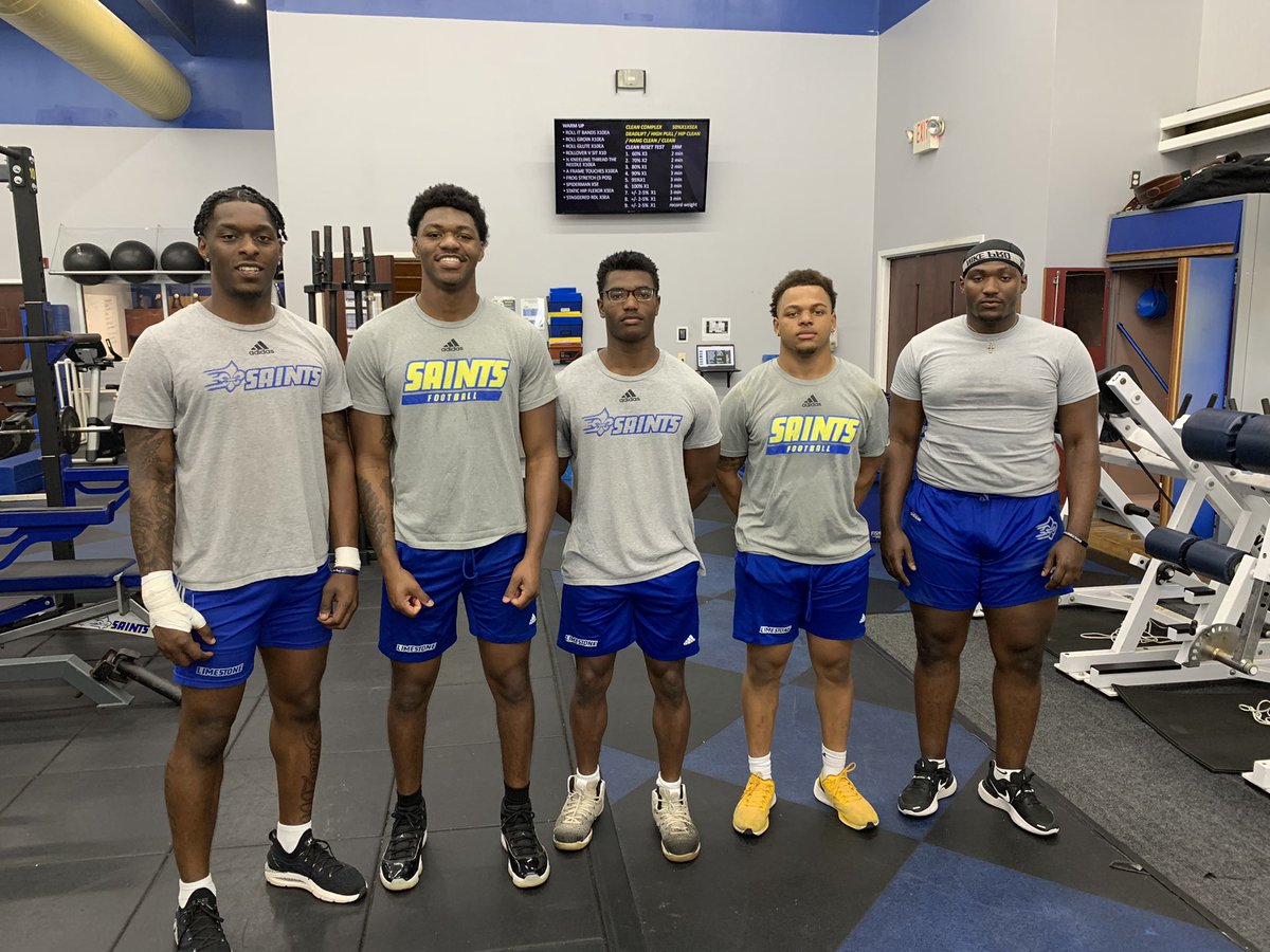 coachfurrey's tweet photo. 275+ Club Additions - Power Clean!!! @Ahmari_22 @brobinson_25 @HectorJadarius @preston_lounds @MShabazz_21 110% #LevelUp #LockedIn #DoRight https://t.co/t8VB0KrF6q