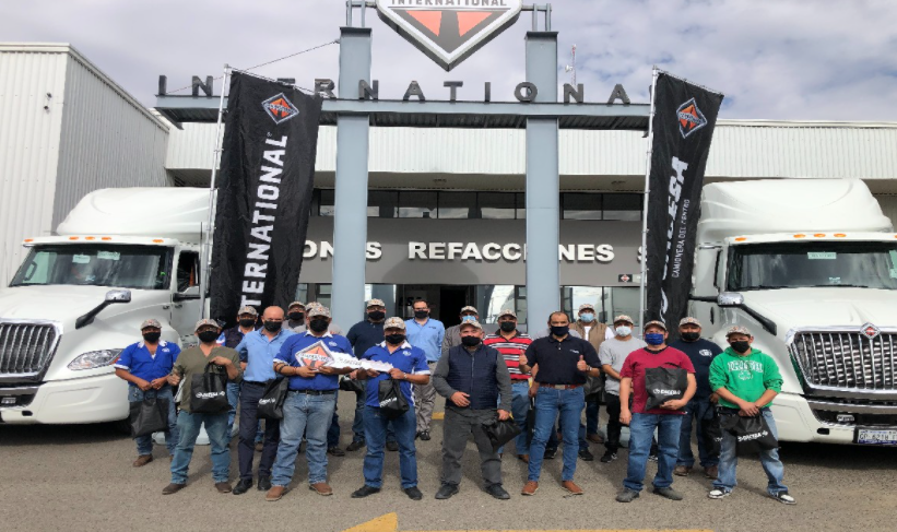 GrupoT21's tweet photo. 🚛 International entrega flota a Grupo Reyma. https://t.co/vBGVldkgkZ

#GrupoT21 #Terrestre #NavistarInternational #Reyma #LTDeInternational https://t.co/mGnkBB3ji7