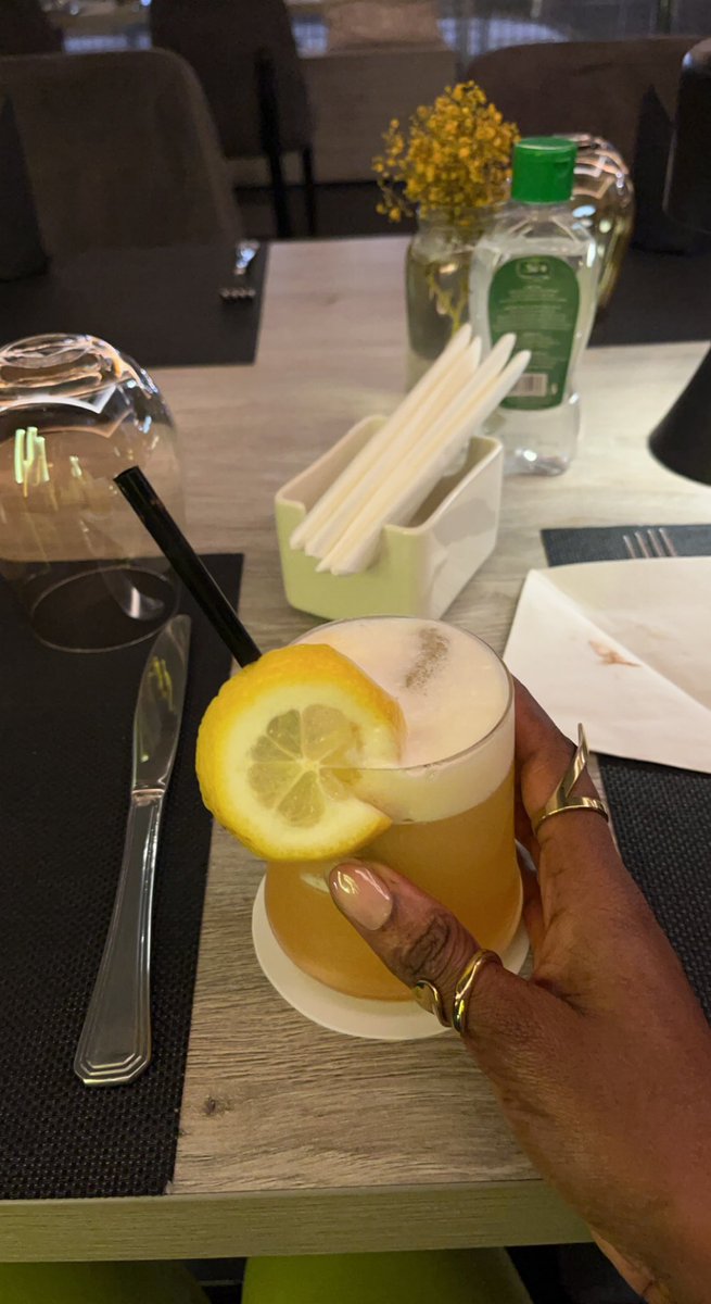 oluwapelumi_ii's tweet image. Took myself to dinner last night🤌🏾✨