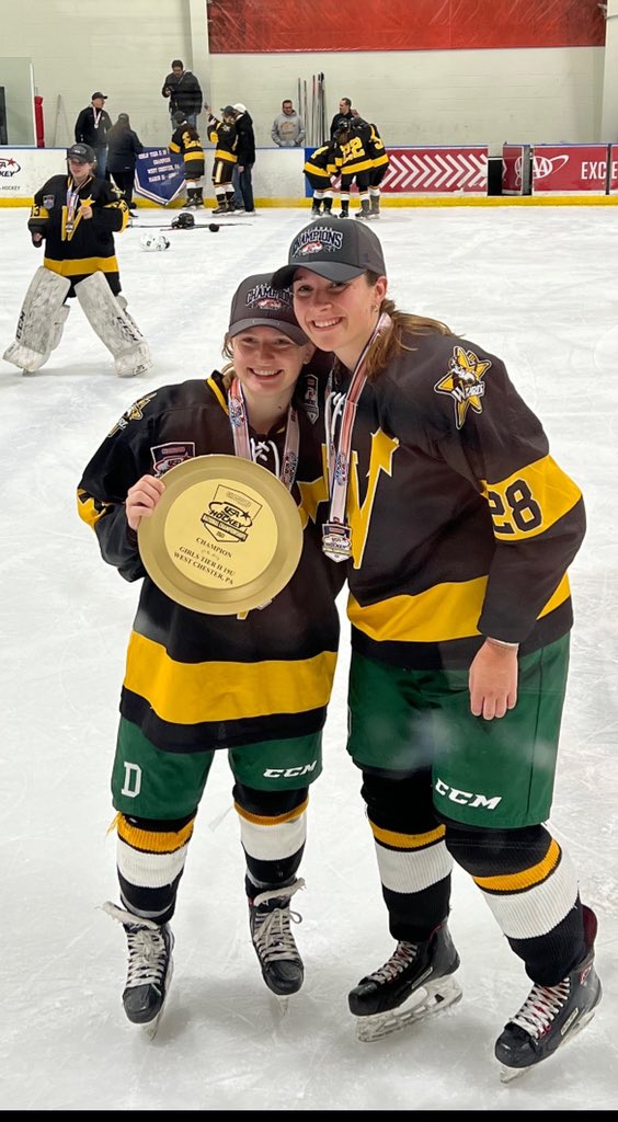 Deerfield Girls Hockey tweet media