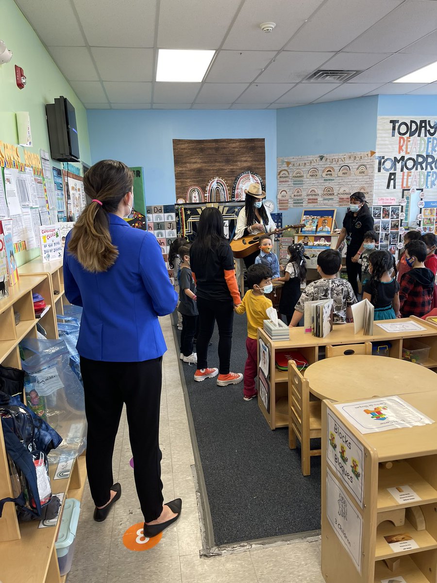Damaris30719890's tweet photo. What a great way to kick off the Week of The Young Child Music Monday! Children’s Playhouse Whitman received a visit from Acting Secretary of Education Snead and State Representative Elizabeth Fielder!! #WOYC22 #PHLprek #prekforpa #raisechildcare #StartStrongPA #FirstUpEarlyEd https://t.co/wbZkruDDdF