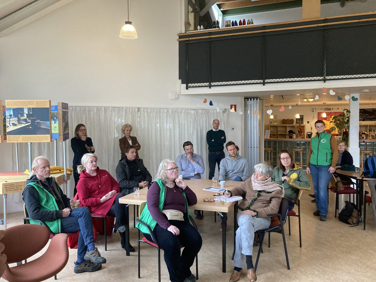 Vandaag ondertekening van de Samenwerkingsovereenkomst NuDeToekomst met diverse organisaties en bewoners. Samen werken aan een nog mooiere wijk.#nude #NuDeToekomst #Wageningen.