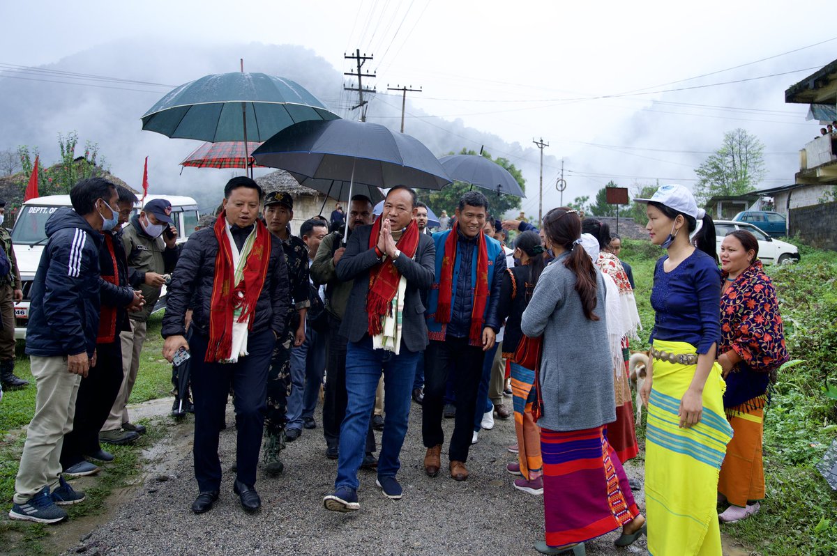 NatungMama's tweet photo. Attended #AirgunSurrenderAbhiyan accompanied by HMLA cum Advisor @KumsiSidisow Ji, local HMLA @OjingBJP, HMLA Rumgong Talem Taboh Ji, DA & Sr Dept Officers at #Boleng, #Siang Dist, #ArunachalPradesh, wherein 110 airguns were surrendered @ArunachalCMO @moefcc https://t.co/Srvi0EwPwT