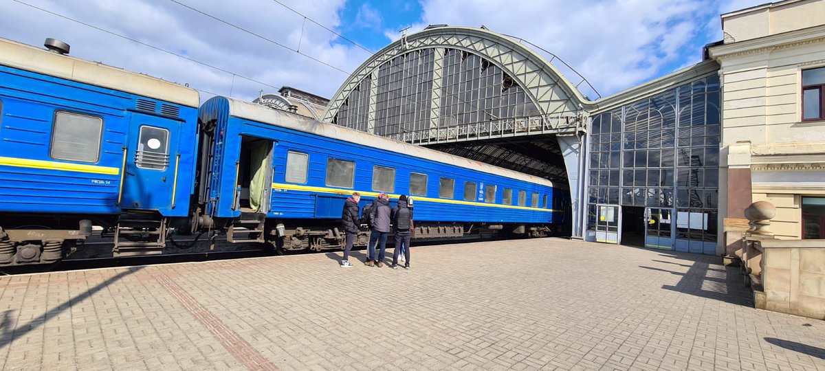 Louis Blouin tweet media