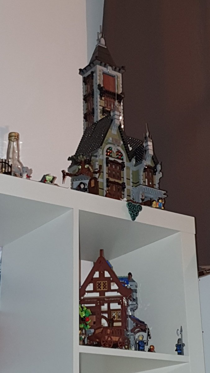 MatKenobi69's tweet photo. @AAstierOff Je remonte le temps pour vous faire profiter de mes derniers achats au LEGO store de LYON. https://t.co/SyhU2RKMj7