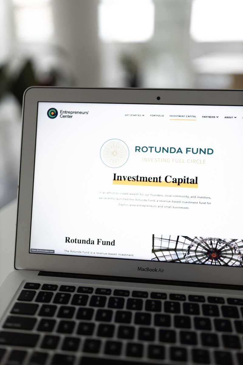 ECinnovates's tweet photo. Are you the right fit for our Rotunda Fund – A local revenue-based #investment #fund for #Dayton-area #entrepreneurs? Sign up for an information session! 
April 7: 9-10am, April 11: 10-11 am or April 19: 4-5 pm. Message @kimfraz kfrazier@ecinnovates.com &amp; RSVP today! https://t.co/TrDgC00RCg
