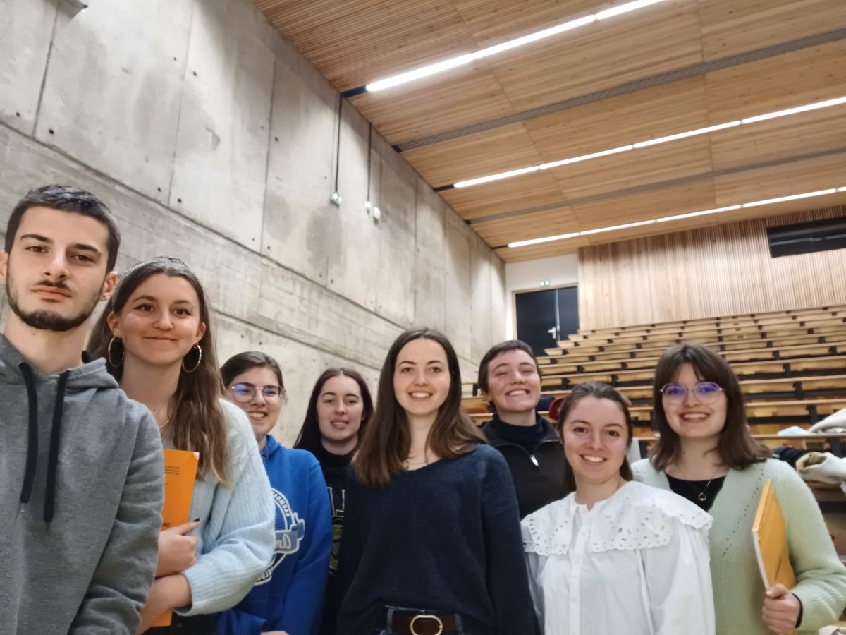 SimuACF_IRL's tweet photo. Nous sommes ravis de notre une première rencontre avec @SimuACF_ES @SimuACF_GRE @SimuACF_FR @SimuACF_NL @SimuACF_PT @SimuACF_SU pour discuter de la politique énergétique européenne. A l'ordre du jour: indépendance énergétique, énergies vertes et consensus européen! 🇪🇺 https://t.co/ZbnHascHSi