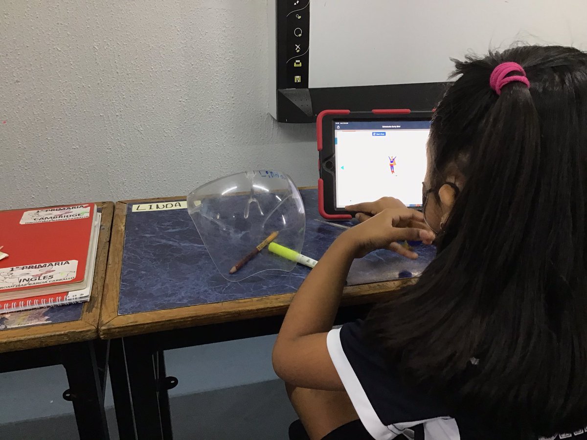 CSACoaMissMafer's tweet photo. Students enjoy reading and learning about Polar Bears 🐻‍❄️❄️ while using Scholastic: Early Birds for kids📚📖
@AppleEDU @ColegioSnAngel_ 
#ADSinProcess #ColegioSnAngel #Knotion #CSACoatzacoalcos https://t.co/4wZnmnJ8EL