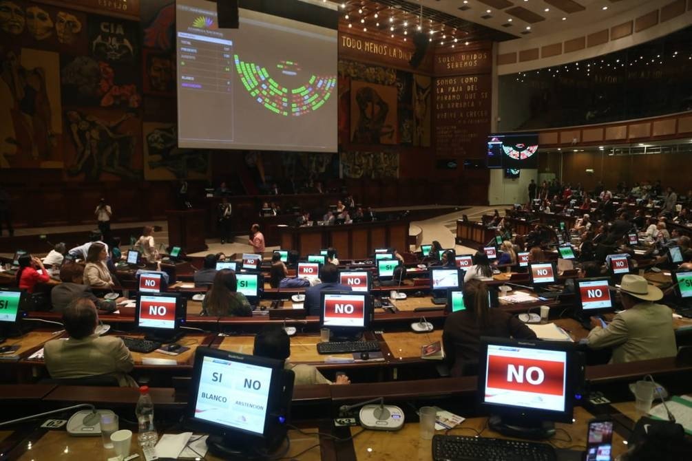 CJFeministaGYE's tweet photo. #AbortoPorViolación | El 5 de abril, el informe emitido por  @JusticiaAN, donde recomienda enviar el Proyecto de Ley de Interrupción Voluntaria del Embarazo en caso de Violación a la @CorteConstEcu, será votado en la @AsambleaEcuador. 

¿Cómo debe votar la @AsambleaEcuador?
 🧵 https://t.co/LCDXPovVBz
