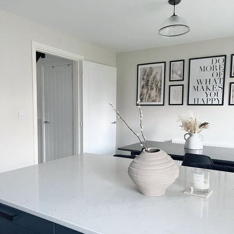 RustOleum's tweet photo. Make your kitchen a place for all to gather… and to show off your #PrideInTheMaking.
On Instagram:
📸 1 : @ athomeinourmidford
📸 2 : @ homebythemere
📸 3 : @ mylovelylittlecouncilhouse
📸 4 : @ tinker.tweak https://t.co/dwdSHw6I7v