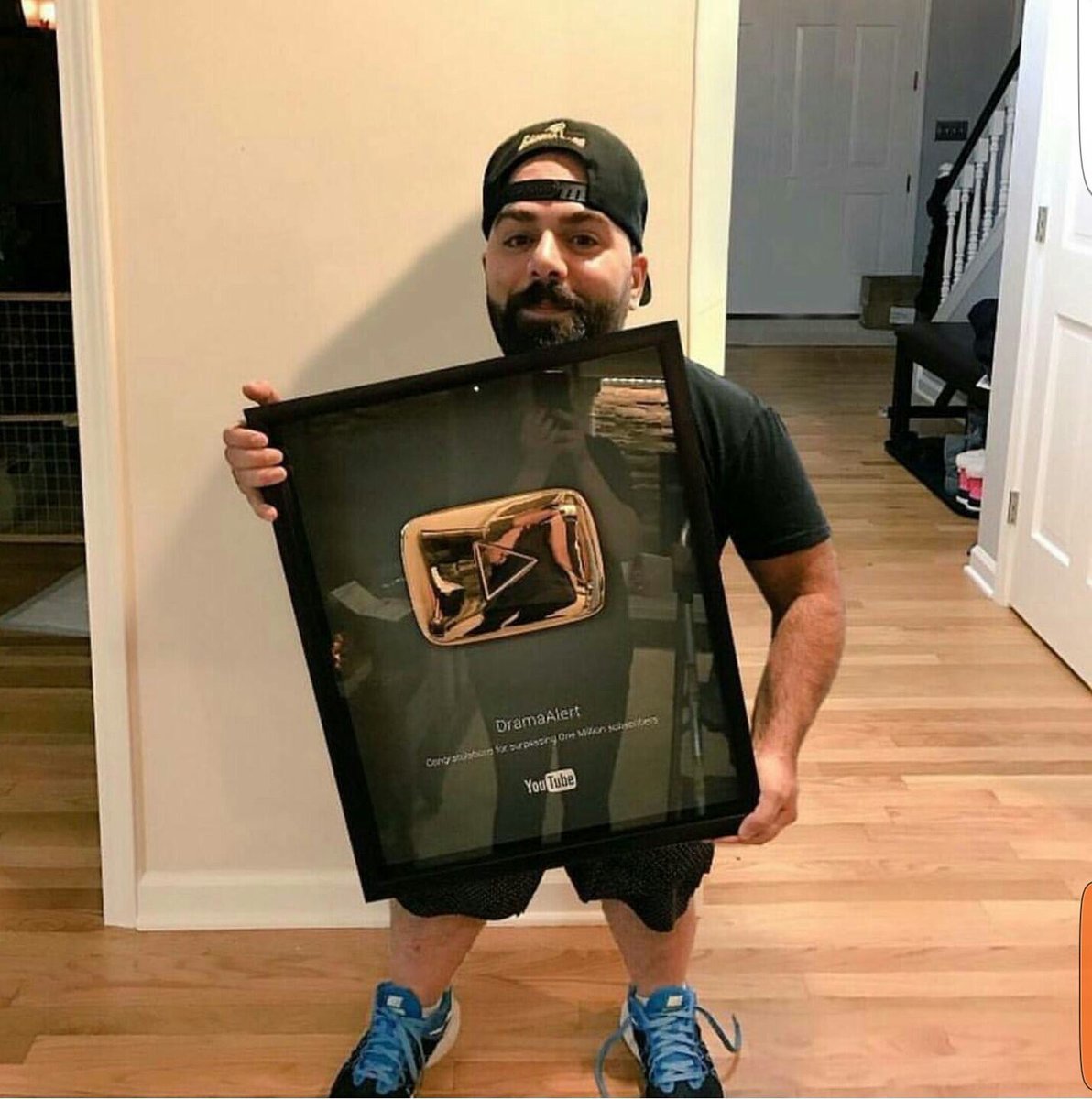 <a href="/KEEMSTAR/">KEEM 🍿</a> This you old man?
