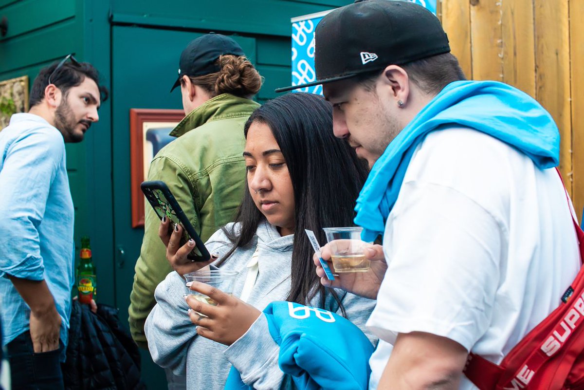 harmonyprotocol's tweet photo. The @harmonyprotocol team met with some members of the ONE community at @AtlasCafe_SF for an NFT Art Party.

The night was filled with discussions about the NFT ecosystem, networking with industry leaders and live music.

Here are some snaps of the event 📷 https://t.co/pKtOsRNbXK