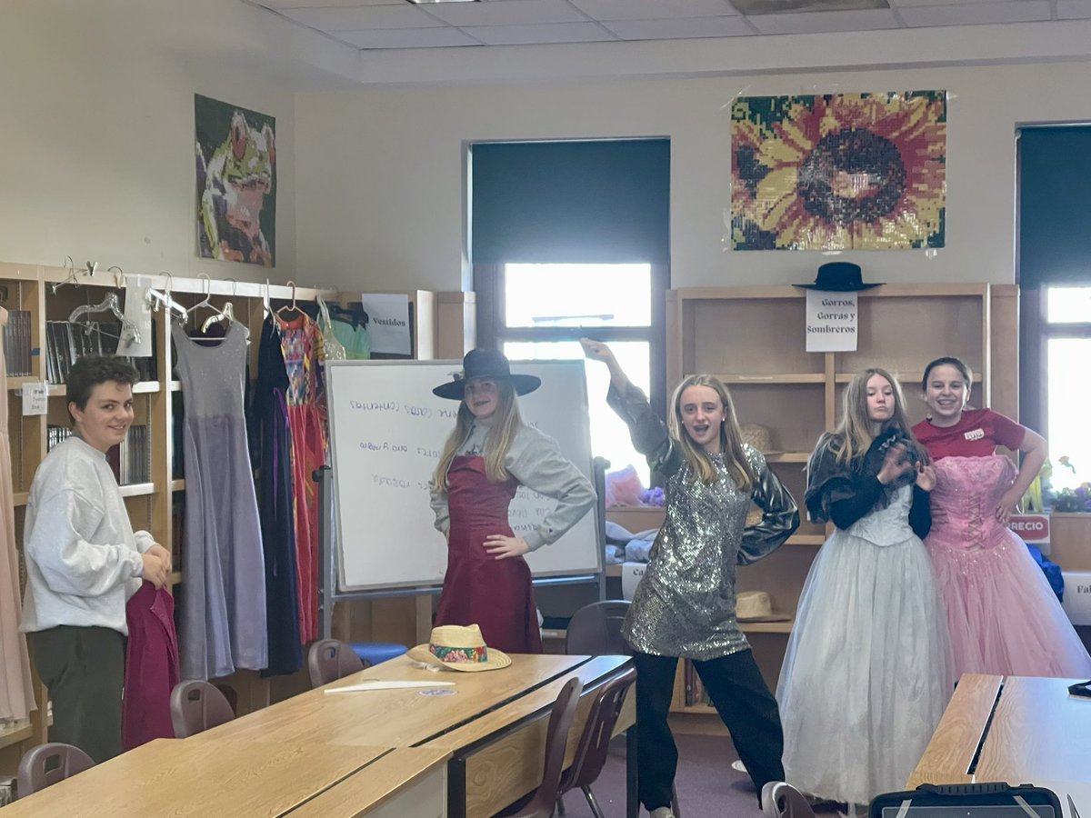 torres_maestra's tweet photo. This group of 8th grade students will do JRMS 1st Live Runway Show! Presentations will begin Wednesday! Stay tuned! #JRMS #WorldLanguage #Spanishfun https://t.co/PniTZeuavy