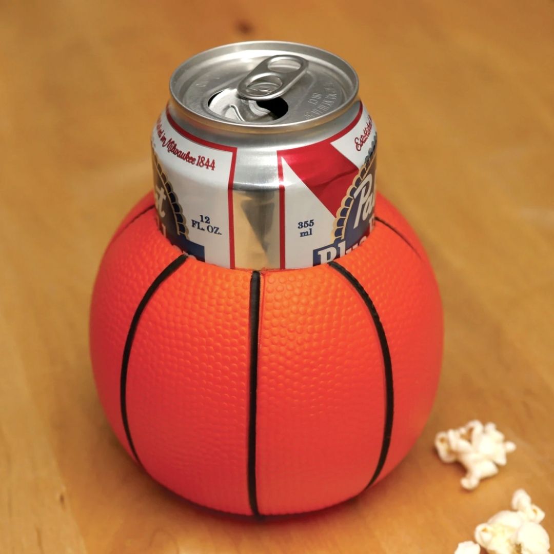 Our brackets are officially busted  🗑️ and March Madness  🏀 has certainly lived up to its name. Now what? We'll be watching the big dance from our couch with the perfect Kooler for the occasion. 

Who do you have taking home the National Championship title tonight? 🏆