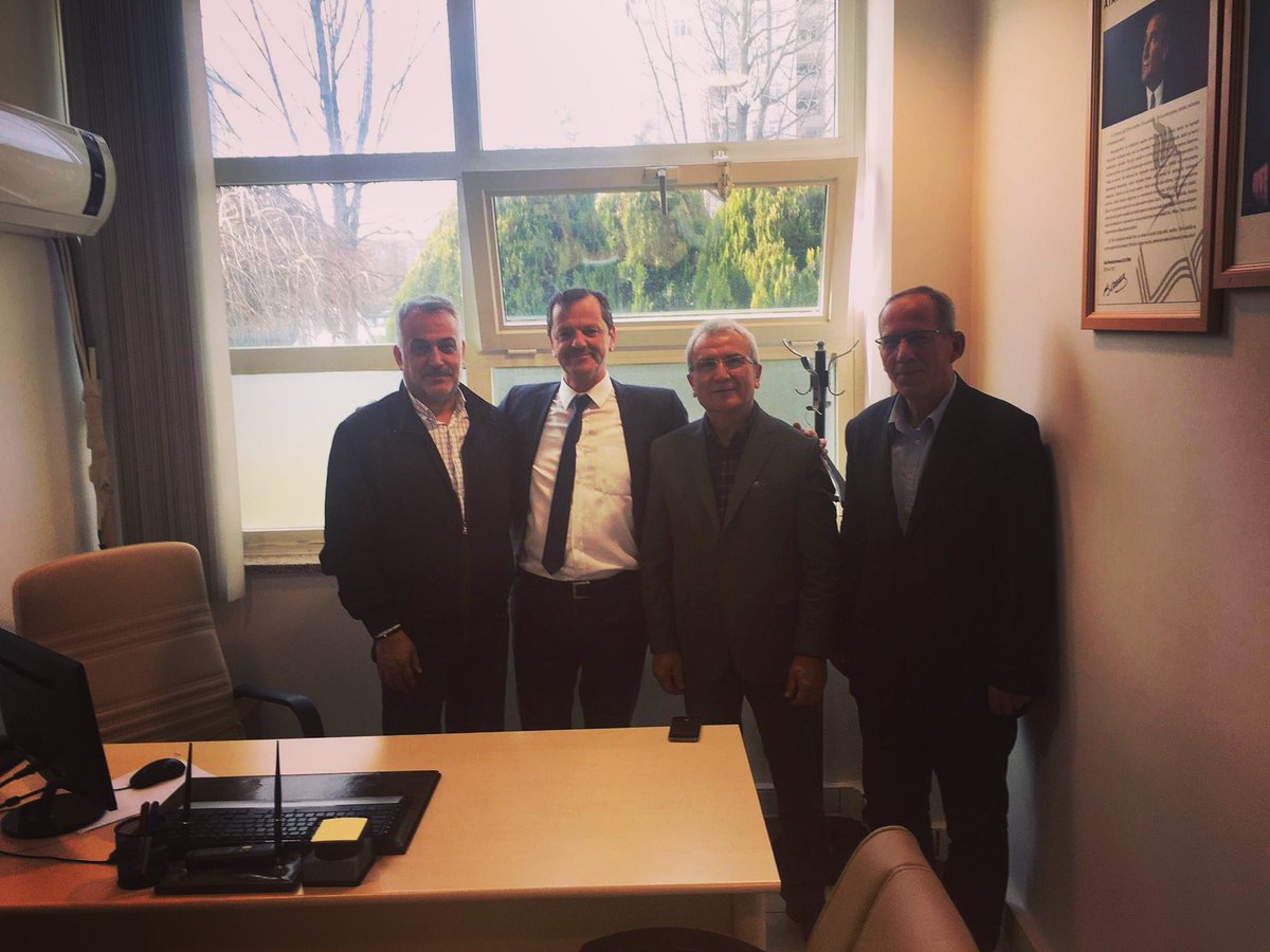 Kastamonu Küre İlçesi önceki dönem Belediye Başkanı Sayın Kamil AYDINLI beyi, ziyaret ettik. Değerli başkanımın misafirperverligi, bizlere karşı ilgi ve anlamasından dolayı teşekkür eder, hayatta ve işlerinde başarılar dileriz.

#KasderfedAnkara