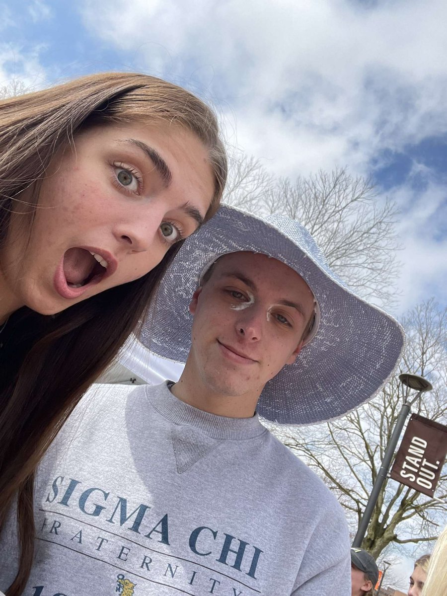 hannahburns227's tweet image. @bgsigs #derbydays #huntsmancancer