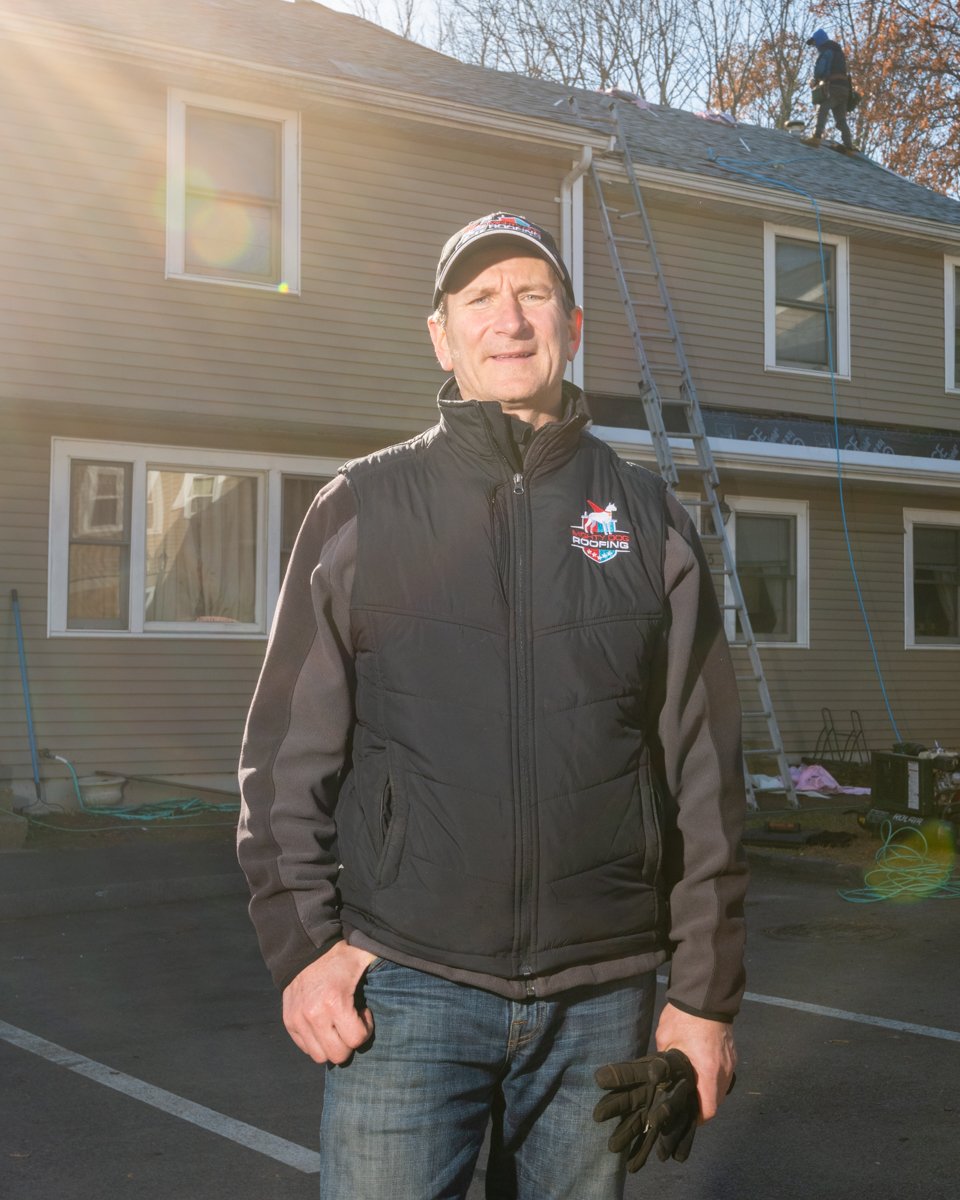 MightyDogMWB's tweet photo. There's nothing we like more than exceeding expectations and seeing the smile on our customers faces after a job well done. #MightyDogRoofing #ResidentialRoofing #CommercialRoofing #GutterWork #StormDamage #BostonRoofing #MetroWestBoston https://t.co/yPsE8KSsj7