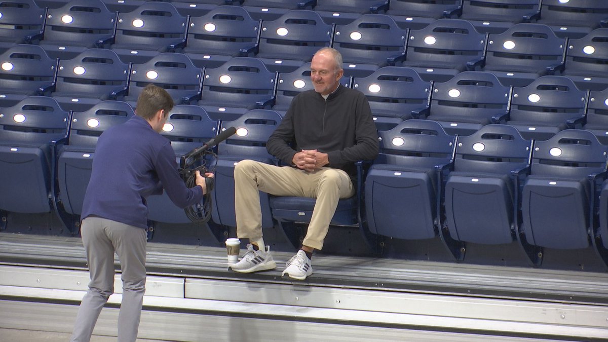 RichNye13's tweet image. Thad Matta back at Hinkle Fieldhouse today. He'll be reintroduced as #Butler basketball coach Wednesday, more than 20 years after he left. I'm talking to players who are now coaches from his only season as head coach at Butler. 5 &amp;amp; 6 pm @WTHRcom.