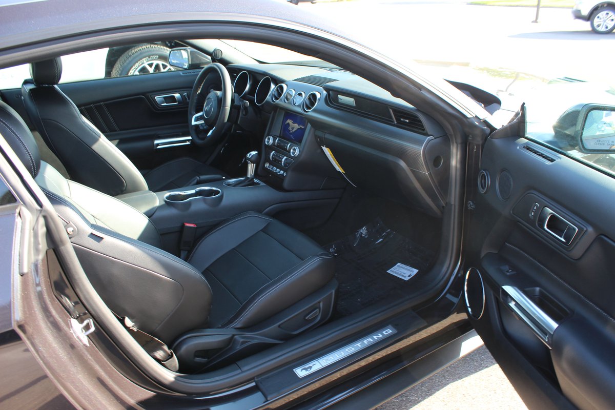 UWGCM's tweet photo. Want to win this 2022 Ford Mustang? Register for our golf tournament at https://t.co/TNmCSC3dNn for a chance to participate in a hole-in-one car giveaway, sponsored by Cook Ford! https://t.co/Ke7ROFIQWz