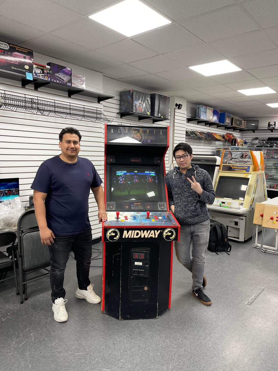 iFixRetro's tweet image. Ultimate Mortal Kombat 3 arcade machine got yo. It’s going to be at @ArcadeBrooklyn. Come check it out!