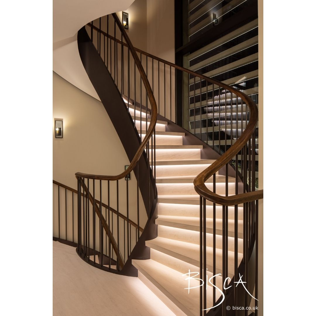 This elliptical staircase was well planned and thought through with the help of Icon 1992 and @boundaryspace. Great to collaborate on an amazing project

#londonstaircasedesign #staircasemanufacture #staircaseinstallation #designcraftinstall